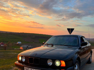 BMW 5 Series foto 1