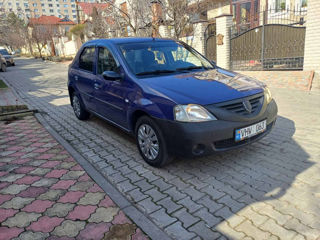 Dacia Logan foto 2