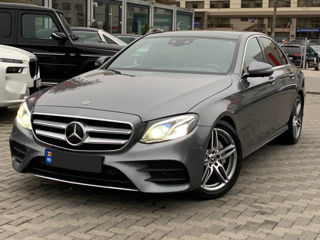 Mercedes E-Class foto 1