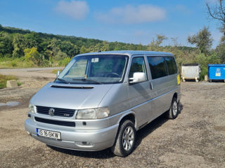 Volkswagen Caravelle foto 6