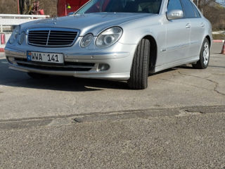 Mercedes E-Class foto 8