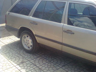 Mercedes Series (W124) foto 6