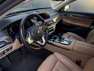 BMW 7 Series foto 7