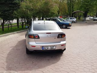 Mazda 3 foto 1