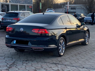 Volkswagen Passat foto 4