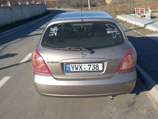 Nissan Almera foto 5