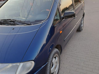 Volkswagen Sharan foto 8