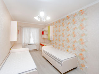 Apartament cu 2 camere, 82 m², Buiucani, Chișinău foto 9