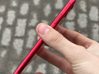 iPhone 11(red product) foto 4