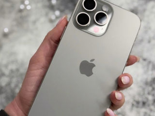 iPhone 16 Pro Max 256 GB Natural Titanium foto 2