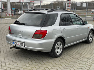 Subaru Impreza foto 4