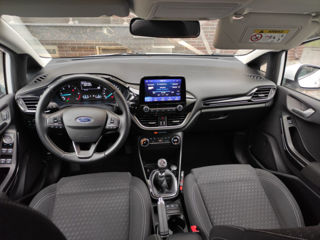 Ford Fiesta foto 5