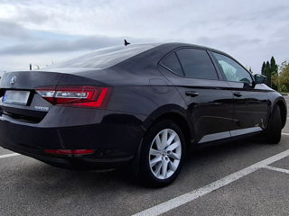 Skoda Superb foto 4