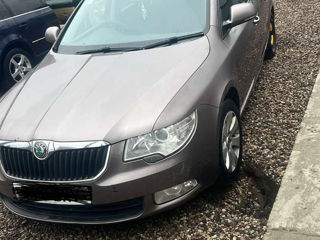 Skoda Superb foto 2