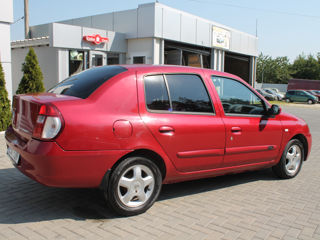 Renault Clio Symbol foto 4