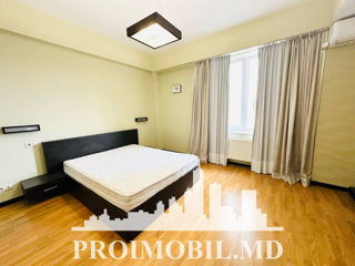 Apartament cu 2 camere, 135 m², Centru, Chișinău foto 7