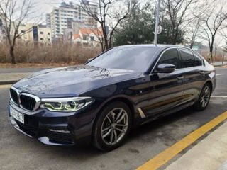 BMW 5 Series foto 1