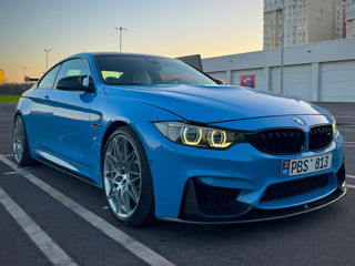 BMW M4 foto 4