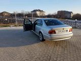 BMW 5 Series foto 3