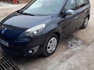 Renault Grand Scenic foto 3