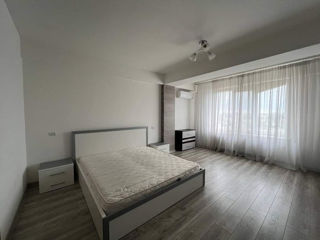 Apartament cu 2 camere, 78 m², Centru, Chișinău foto 1