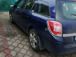 Opel Astra foto 1