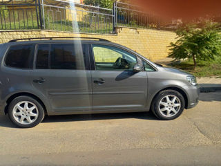 Volkswagen Touran foto 4