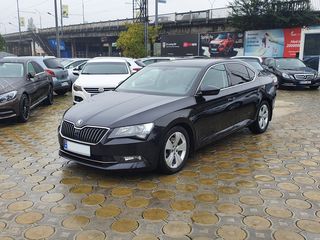 Skoda Superb foto 3