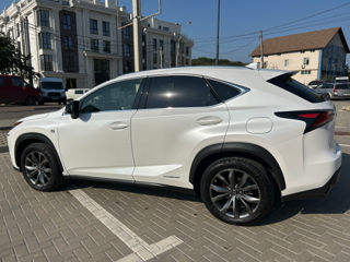 Lexus NX Series foto 1