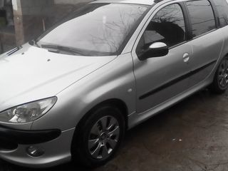 Peugeot 206 foto 4