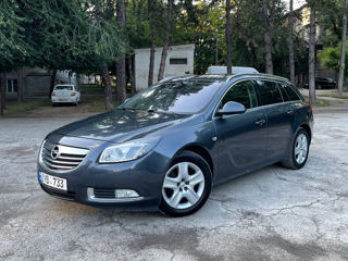 Opel Insignia foto 1