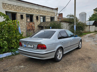 BMW 5 Series foto 3