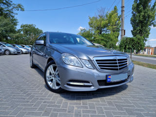 Mercedes E-Class foto 1