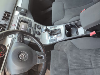 Volkswagen Passat foto 2