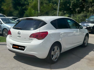 Opel Astra foto 4