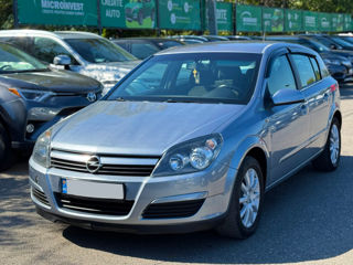 Opel Astra foto 1