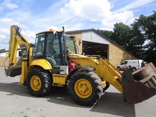 Komatsu Wb 97s foto 2