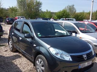 Dacia Sandero foto 1