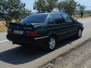 Volkswagen Passat foto 3