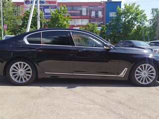 BMW 7 Series foto 4