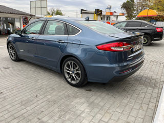 Ford Fusion foto 3