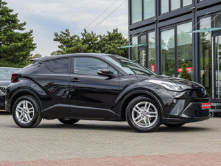 Toyota C-HR foto 2