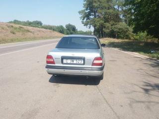 Nissan Sunny foto 2