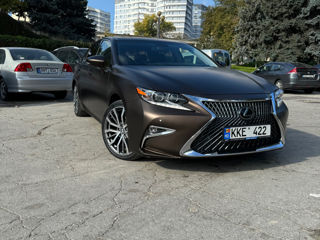 Lexus ES Series