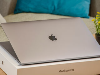 Macbook Pro 15 2019/ Core I7 9750H/ 16Gb Ram/ Radeon Pro 555X/ 500Gb SSD/ 15.4" Retina/ 313Cycles!! foto 11