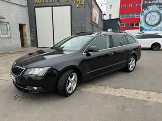 Skoda Superb foto 3