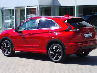 Mitsubishi Eclipse Cross foto 2