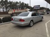 Mercedes E Class foto 4