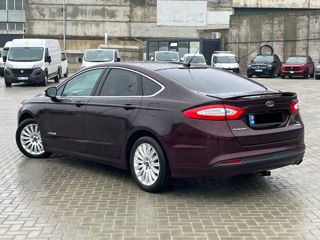 Ford Fusion foto 3