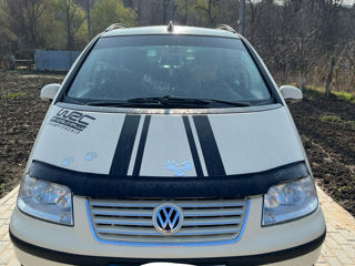 Volkswagen Sharan foto 1